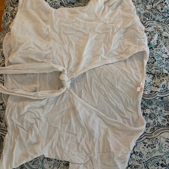 Tie crop top - Picture 2 of 3